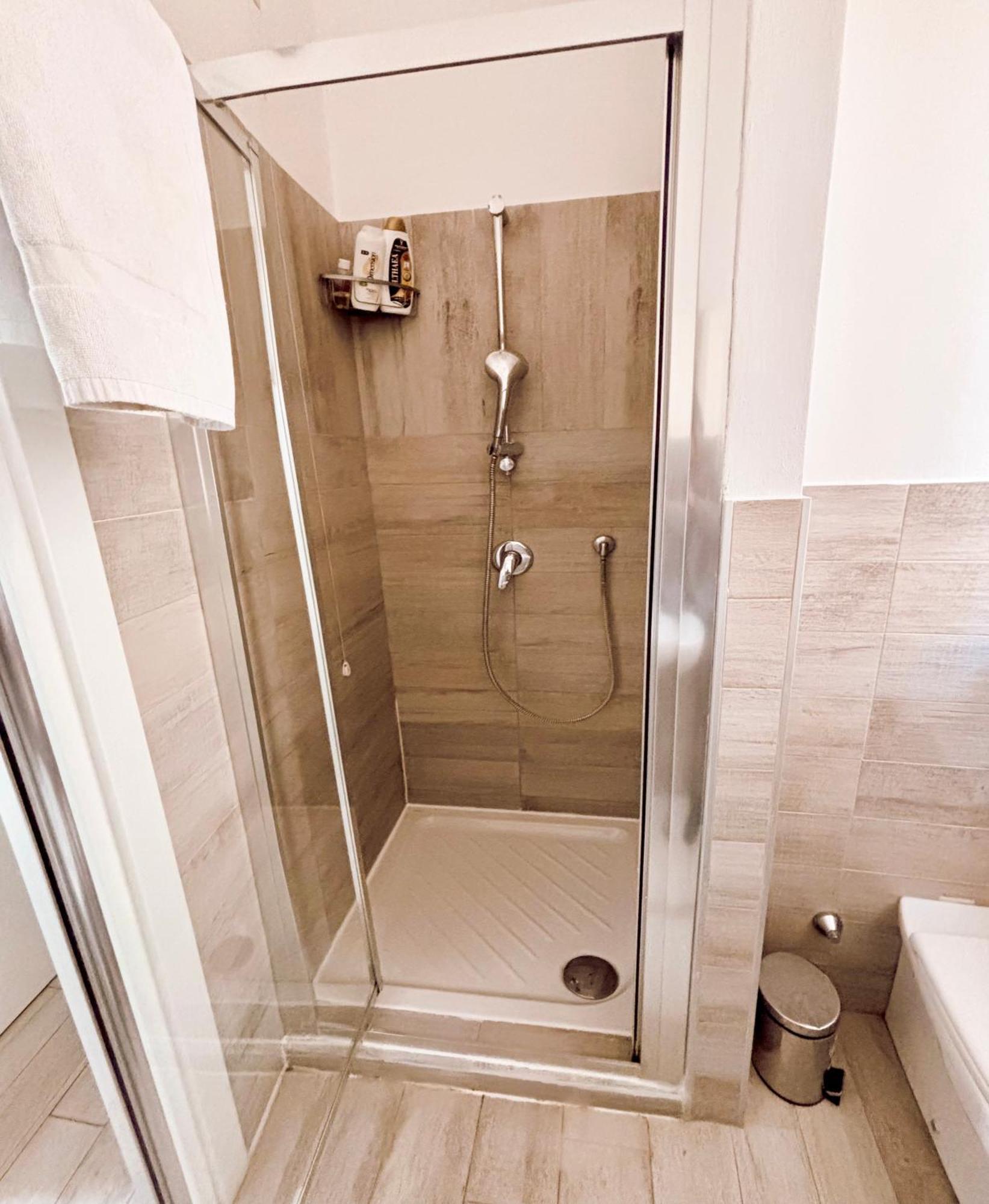 Joy House -Central City Near Metro Arco Della Pace Brera-Entire Apartment Perfect For Work & Play, Nightlife With Ac & Fast Wifi Welcome To The Cool Joy House! Milão Exterior foto